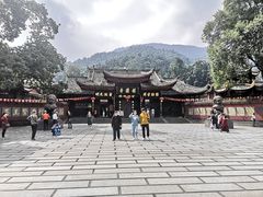 -峨眉山报国寺