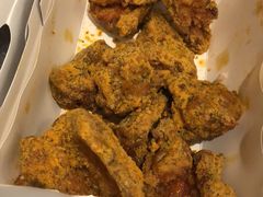 -BHC炸鸡(明洞总店)