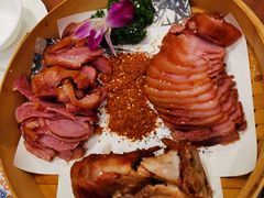 -川流不息·地道川菜·小龙虾(松东路店)