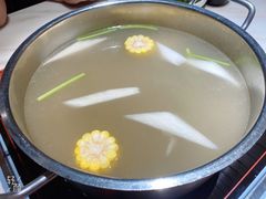 高钙牛骨原汤锅底-潮牛海记•潮汕牛肉火锅•醉鸡煲•粿条汤(通北路店)