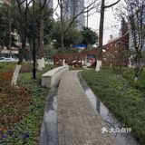 是一个很不错的社区小游园