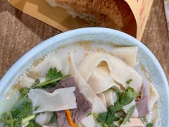 -吕记清真美食城(永兴服装街店)