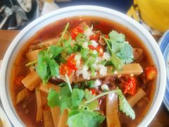 -包整·丝娃娃(一览甲秀楼风景店)