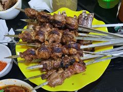 -烤肉小伙烤肉店