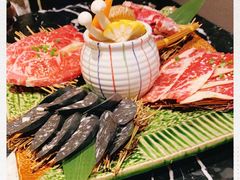 -山川小町·极番烧肉(新地假日广场店)