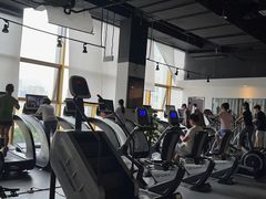-健变健身俱乐部(前海天虹商场店)