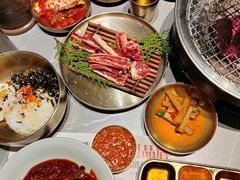 -草家酱蟹炭火烤肉店(珲春南路一店)