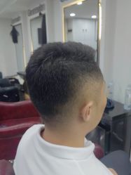 -星座接发烫染美发超市