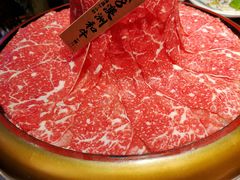 M8和牛-一绪に寿喜烧自助(世茂广场店)