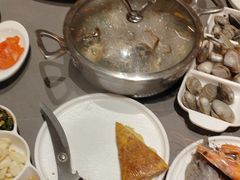 -黑金·寻焰自助百汇·烤肉·火锅(中街店)