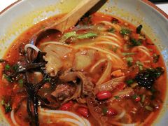 -百春原湖南牛肉粉(百联世纪店)