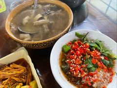 -汤锅大王(新平曹苏黄牛汤锅有限公司)