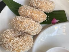 炸虾饼配泰国梅子酱-帕蓝·暹罗料理(大学路店)