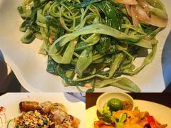 -大头虾越式风味餐厅(光明广场店)