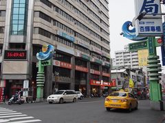 -六合夜市