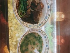 -金杨拉面王小吃面馆·牛三宝面·红烧牛肉粉