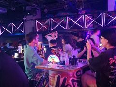 -UP嘻哈酒吧(粉巢店)