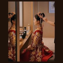 -艾米丽婚纱礼服