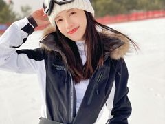 -石京龙滑雪场-停车场