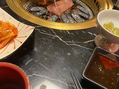 -山川小町·极番烧肉(新地假日广场店)