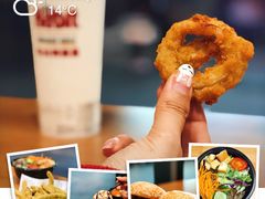 -The Habit Burger Grill 哈比特汉堡(世博店)