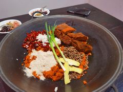 -四小区火锅·巷子里的重庆火锅(花照壁店)