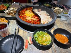 -销魂美蛙鱼头火锅(上海首店)