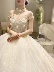 -艾米丽婚纱礼服