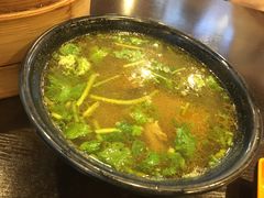 牛肉粉丝汤-大龙汤包