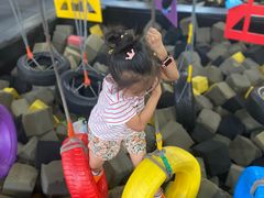 -嘿哟动霸CHUA·新潮玩运动娱乐中心·蹦床滑冰团建乐园