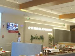 -肥肥虾庄·金牌油焖大虾(汉口城市广场店)