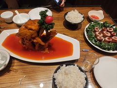 -泉畔人家·老济南经典鲁菜(大明湖店)
