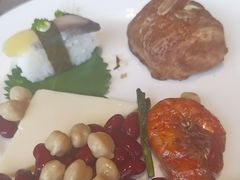 -大中华希尔顿酒店-念自助餐·嗨啤·小龙虾