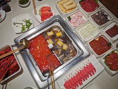 -海底捞火锅鲜切牛肉主题店(长寿路店)