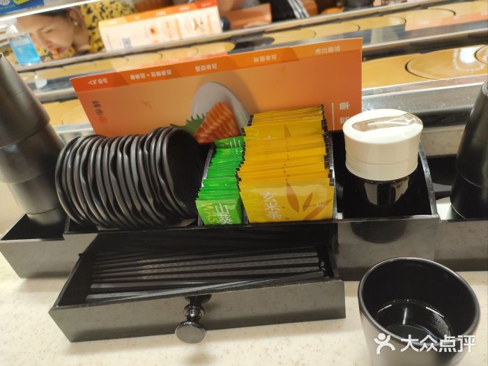 争鲜回转寿司(东方银座店)图片