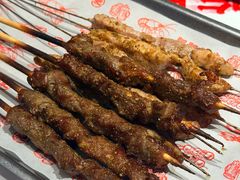 -肥肥虾庄·金牌油焖大虾(汉街SKP店)