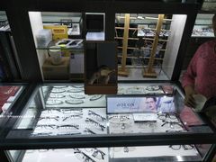 -视野联行眼镜蔡司·依视路官方授权店(顺城店)