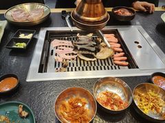 -臻牛烤肉