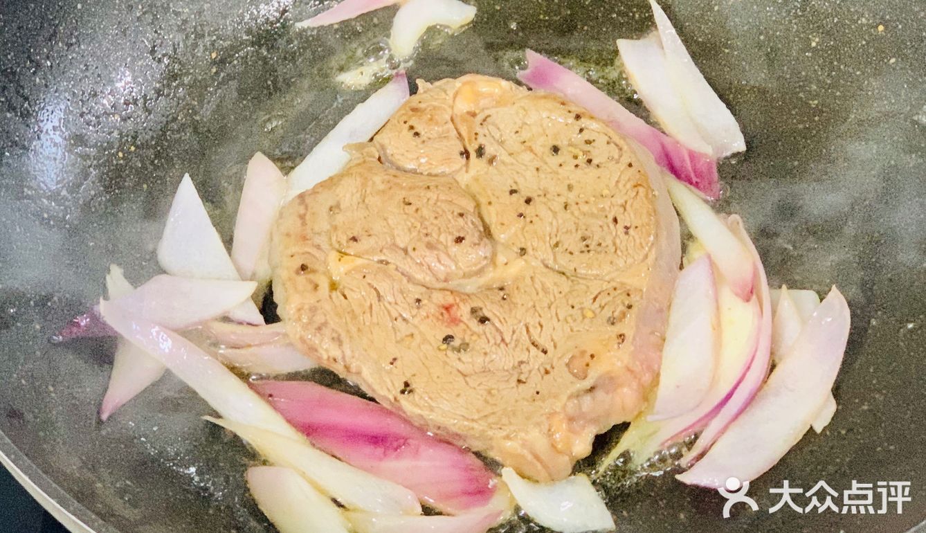 🎈美味在线—学着大厨煎黑椒牛排🥩