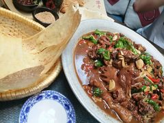 彭城地锅鸡-大张烙馍村(泉山店)