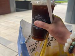 -星巴克(前滩世贸中心店)