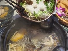 -润泽园椰子鸡(汇一城店)