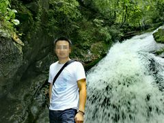 -藏龙百瀑风景区