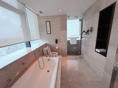 -上海龙之梦万丽酒店