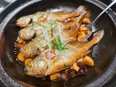 八分钟砂锅焗黄鱼-有喜胶东小馆(太申祥和店)