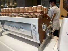 面包甜点陈列柜-% Arabica阿拉比卡咖啡烘焙工坊
