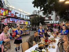 -刘姐啤酒鱼民族演艺餐厅(西街总店)