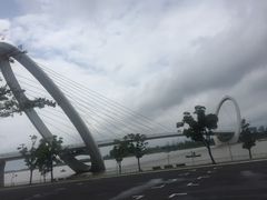 -南京眼步行桥
