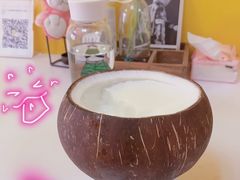 -志龙皇冠吃货椰子铺