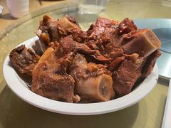 招牌酱大骨-关东小磨东北菜(上海长风大悦城店)
